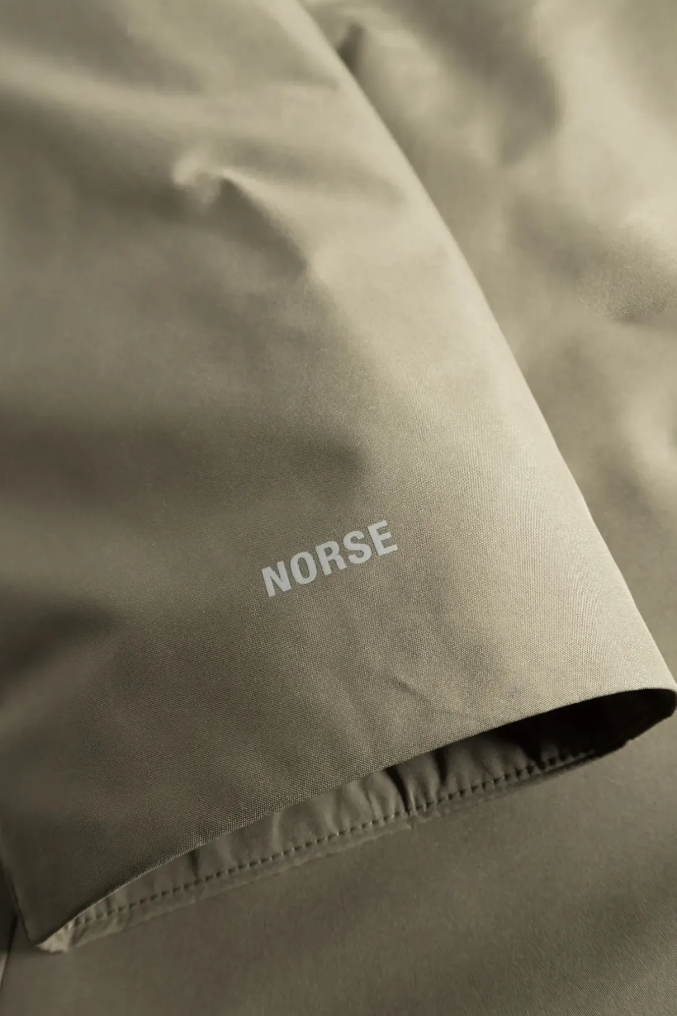 Norse Projects OUTERWEAR>Vargo Gore-Tex Windstopper Raglan Mac